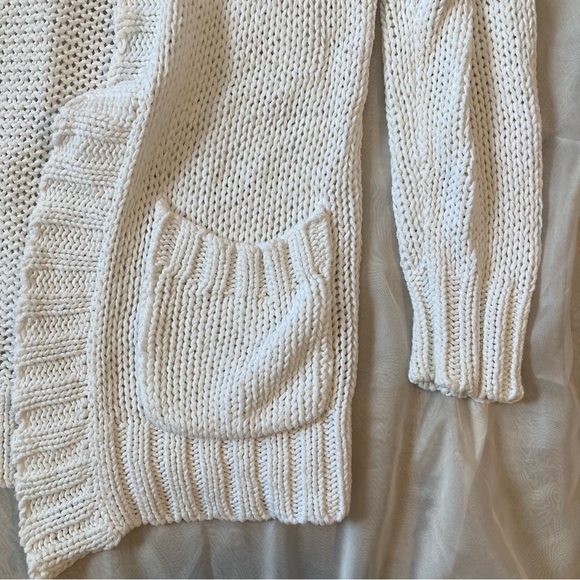 Michael MK White Cardigan - Picture 8 of 10